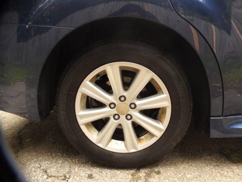 Used 2011 Subaru Legacy 2.5i Premium AWD/4WD image 23