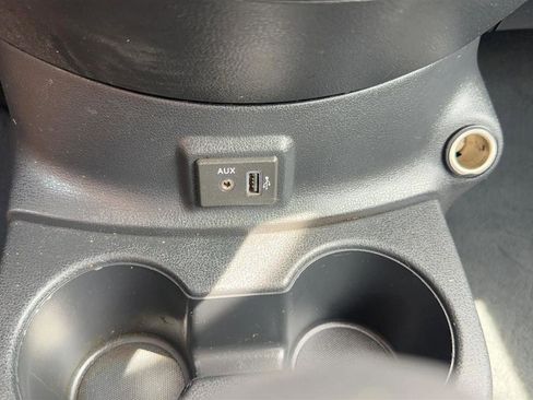 Used 2019 Nissan Versa SV FWD image 48