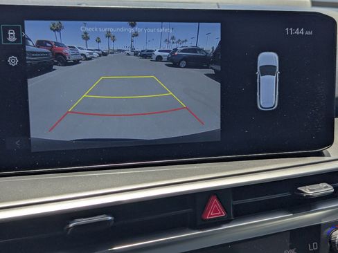 Used 2025 Kia Sorento S w/ Panoramic Sunroof Package FWD image 11