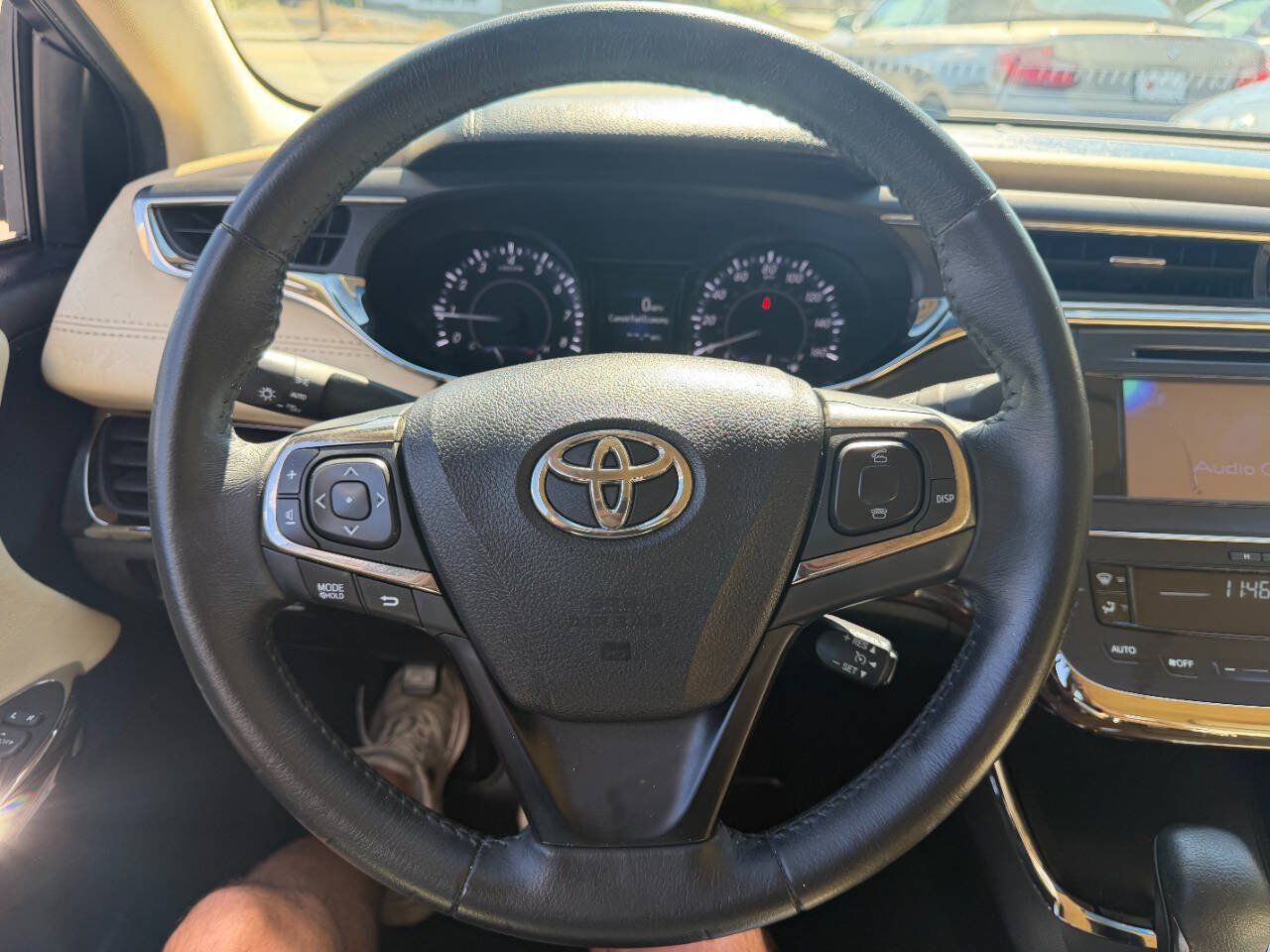 Used 2014 Toyota Avalon XLE FWD image 29
