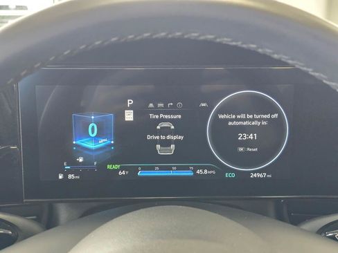 Used 2025 Hyundai Elantra SEL FWD image 21