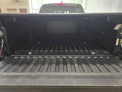 Used 2020 Toyota Tacoma SR5 AWD/4WD image 28
