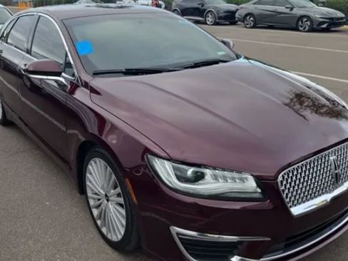 Used 2017 Lincoln MKZ Reserve FWD image 1