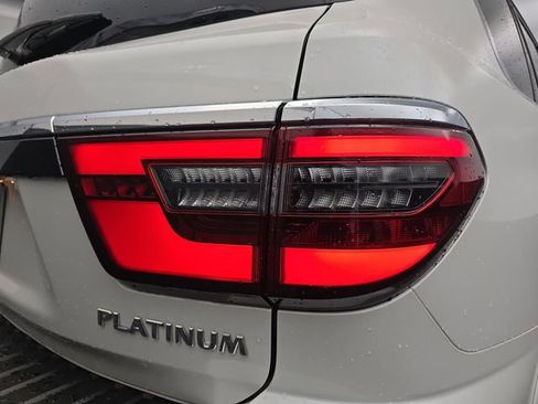 Used 2024 Nissan Armada Platinum w/ Captain's Chairs Package image 19