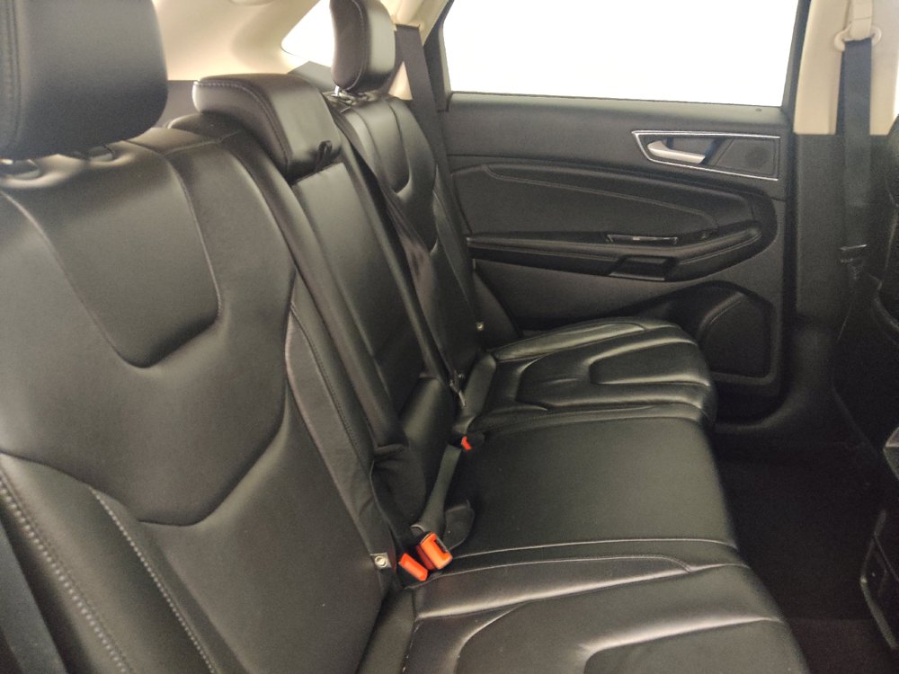 Used 2020 Ford Edge Titanium AWD/4WD image 19