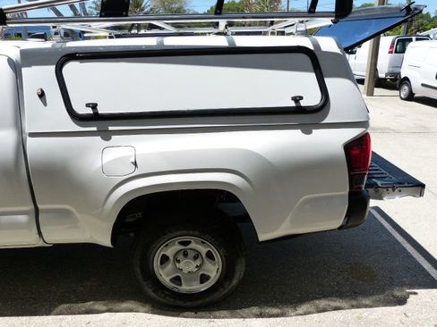 Used 2022 Toyota Tacoma SR image 15