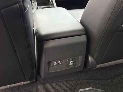 Used 2024 Nissan Frontier SL w/ Technology Package RWD image 22