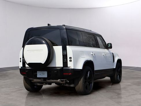 New 2026 Land Rover Defender 110 X-Dynamic SE AWD/4WD image 7
