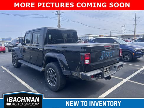 Used 2020 Jeep Gladiator Overland AWD/4WD image 5
