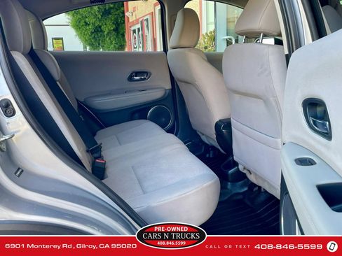 Used 2017 Honda HR-V EX image 12