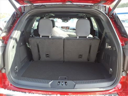 New 2026 Ford Explorer ST-Line w/ ST-Line Street Pack image 14