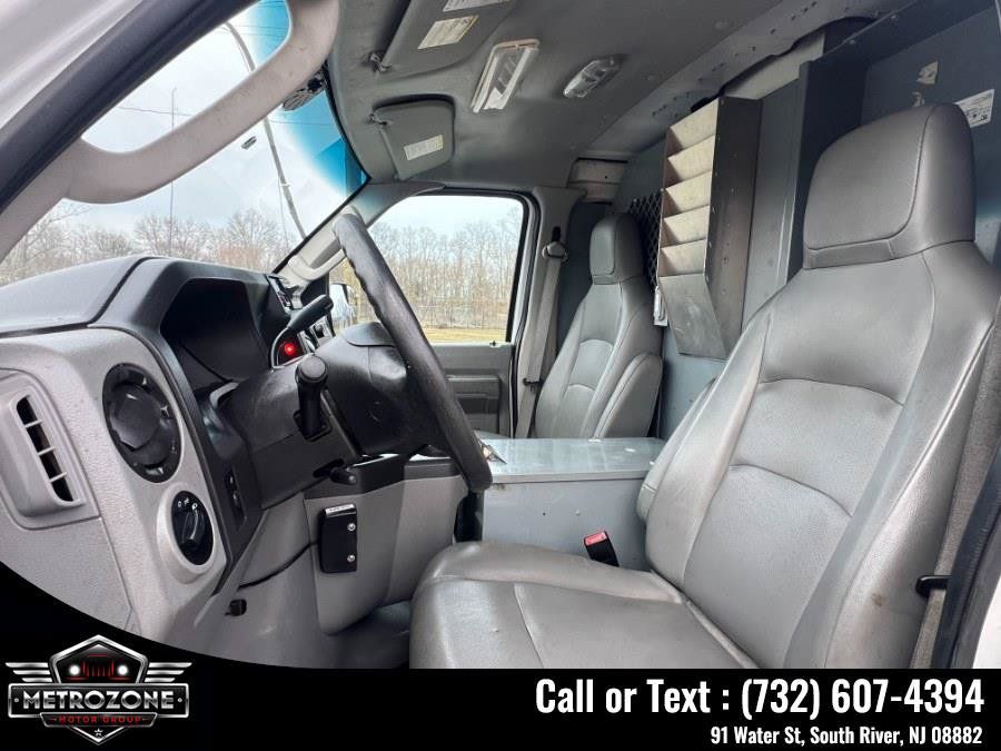 Used 2014 Ford E-350 and Econoline 350 Super Duty w/ Power Group RWD image 26