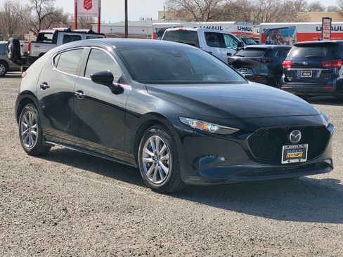 Used 2021 MAZDA MAZDA3 s image 3