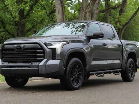 Used 2024 Toyota Tundra SR5 AWD/4WD image 4