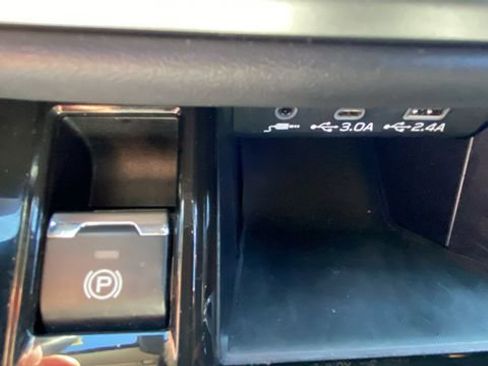 Certified 2025 Subaru Legacy Premium AWD/4WD image 28