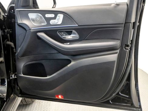 Used 2024 Mercedes-Benz GLS 450 4MATIC image 26