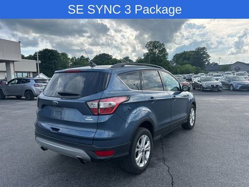 Used 2018 Ford Escape SE w/ SE Sync 3 Package FWD image 4