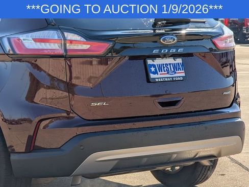 Used 2024 Ford Edge SEL image 6