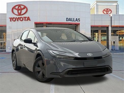 Used 2024 Toyota Prius Limited image 1