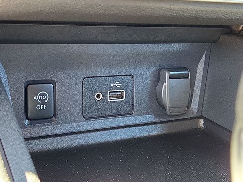 Used 2025 Nissan Sentra S FWD image 25