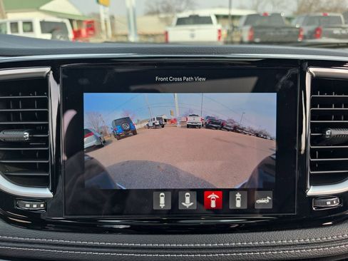 New 2026 Chrysler Pacifica Limited image 27