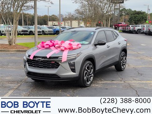 New 2026 Chevrolet Trax RS image 1