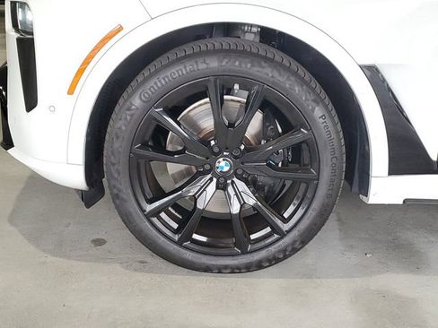 Used 2023 BMW X7 xDrive40i w/ Executive Package AWD/4WD image 11