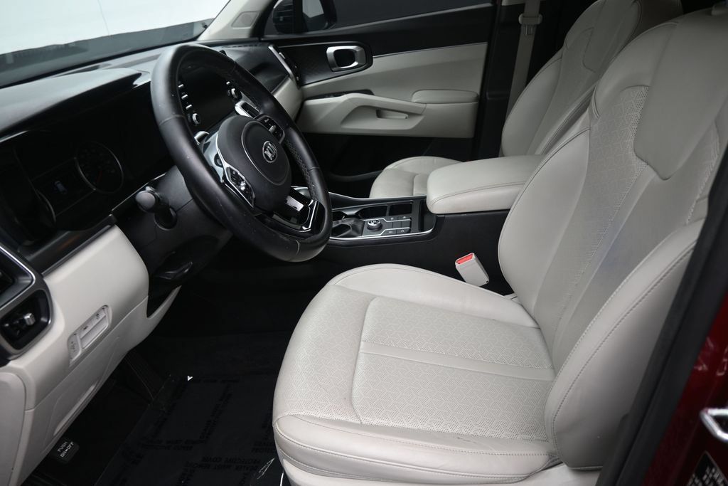 Used 2021 Kia Sorento S FWD image 12