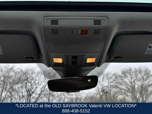 Certified 2023 Volkswagen Jetta SE w/ Panoramic Sunroof Package FWD image 17