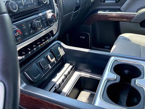 Used 2017 GMC Sierra 1500 SLT AWD/4WD image 18