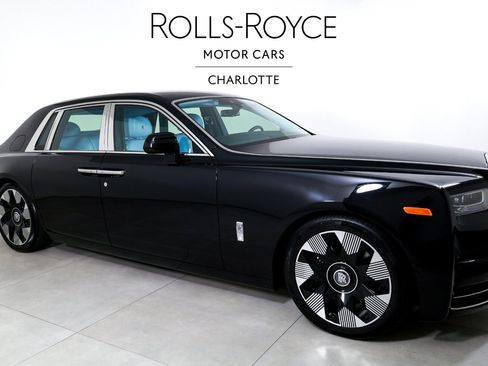 New 2027 Rolls-Royce Phantom Sedan RWD image 5