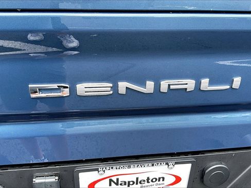 Used 2024 GMC Sierra 2500 Denali Ultimate AWD/4WD image 9