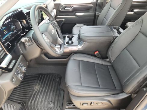 Used 2025 Chevrolet Silverado 2500 LTZ w/ LTZ Plus Package AWD/4WD image 14