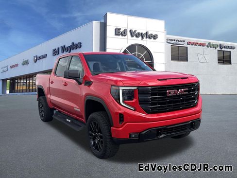 Used 2022 GMC Sierra 1500 Elevation image 1