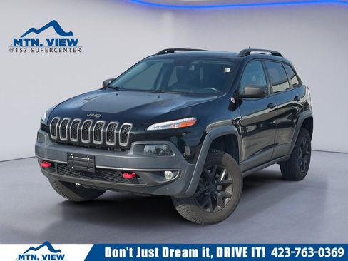 Used 2018 Jeep Cherokee Trailhawk w/ Comfort/Convenience Group AWD/4WD image 1