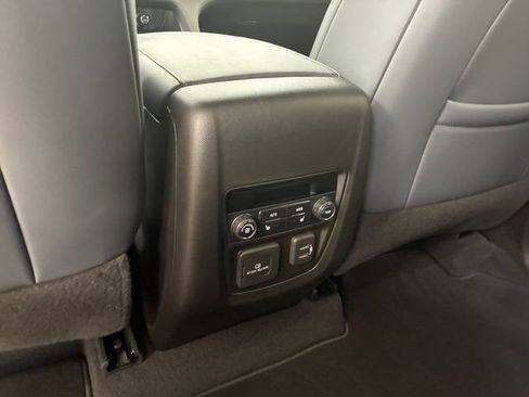 Used 2023 Buick Enclave Premium AWD/4WD image 19