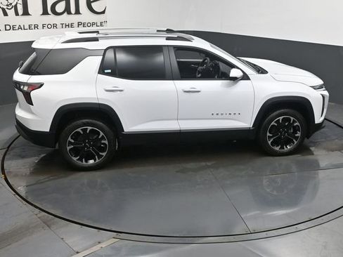 New 2026 Chevrolet Equinox LT image 17