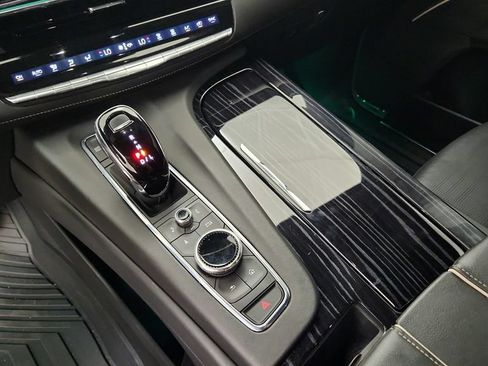 Used 2021 Cadillac Escalade Sport w/ LPO, ONYX Package AWD/4WD image 29