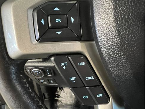 Used 2019 Ford F150 Lariat w/ Equipment Group 502A Luxury AWD/4WD image 25
