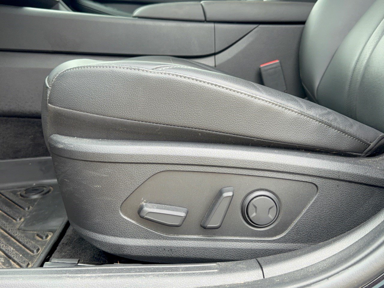 Certified 2025 Hyundai Sonata Limited FWD image 16