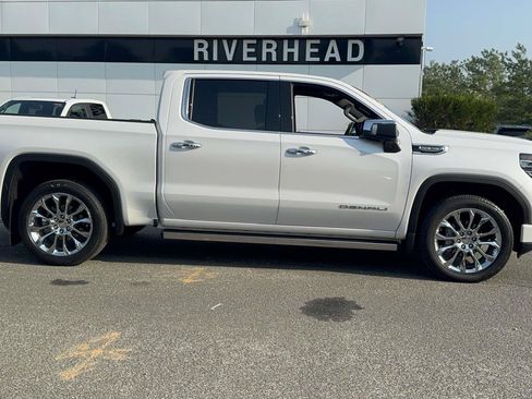 Used 2023 GMC Sierra 1500 Denali w/ Technology Package AWD/4WD image 3