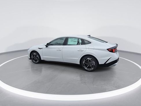 New 2026 Hyundai Sonata SEL FWD image 6