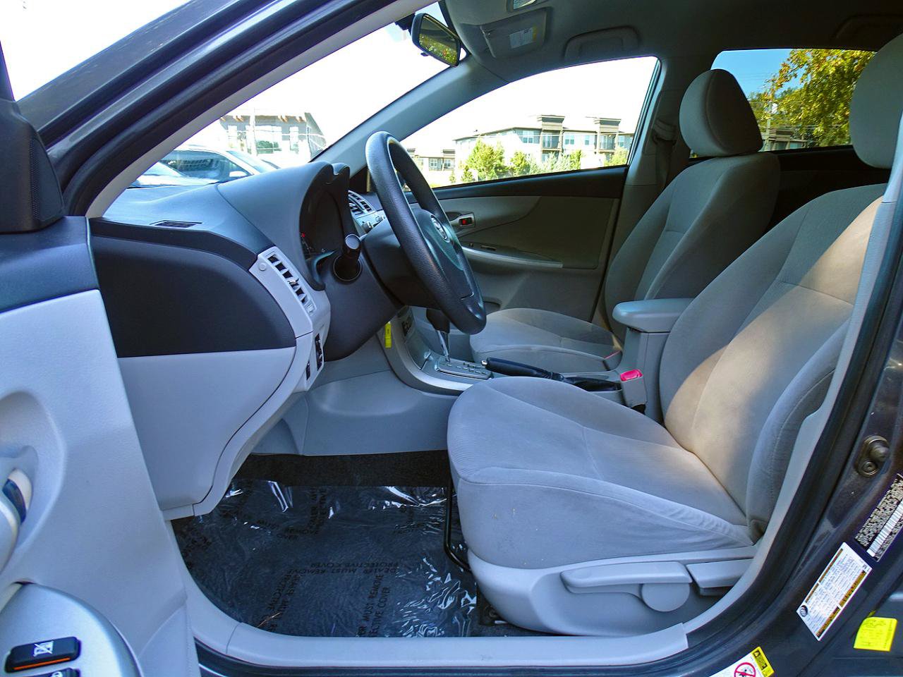 Used 2011 Toyota Corolla LE FWD image 12