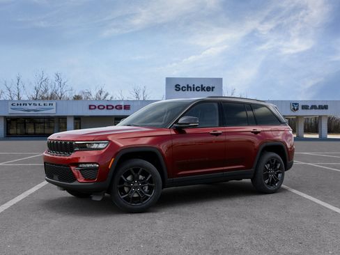 New 2025 Jeep Grand Cherokee Limited AWD/4WD image 32