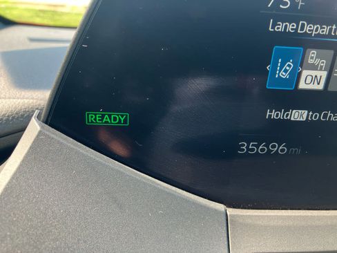 Certified 2024 Toyota Prius XLE AWD/4WD image 17