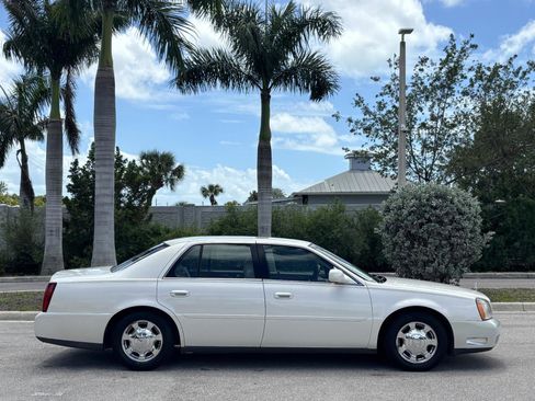 Used 2002 Cadillac De Ville Sedan w/ Comfort/Convenience Pkg image 5