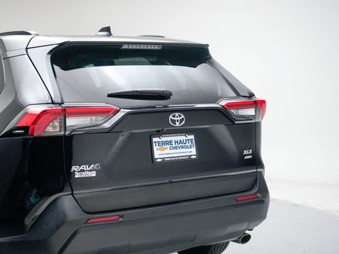 Used 2025 Toyota RAV4 XLE AWD/4WD image 5