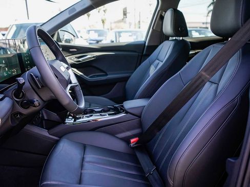 Used 2025 Audi Q6 e-tron Premium Plus w/ Premium Plus image 17