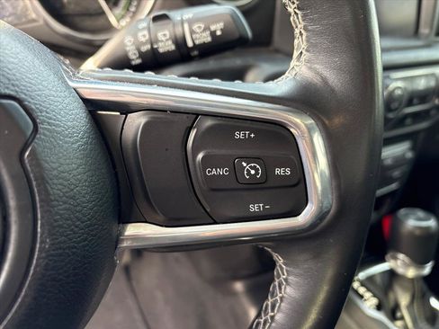 Used 2022 Jeep Wrangler Sahara w/ Cold Weather Group image 20