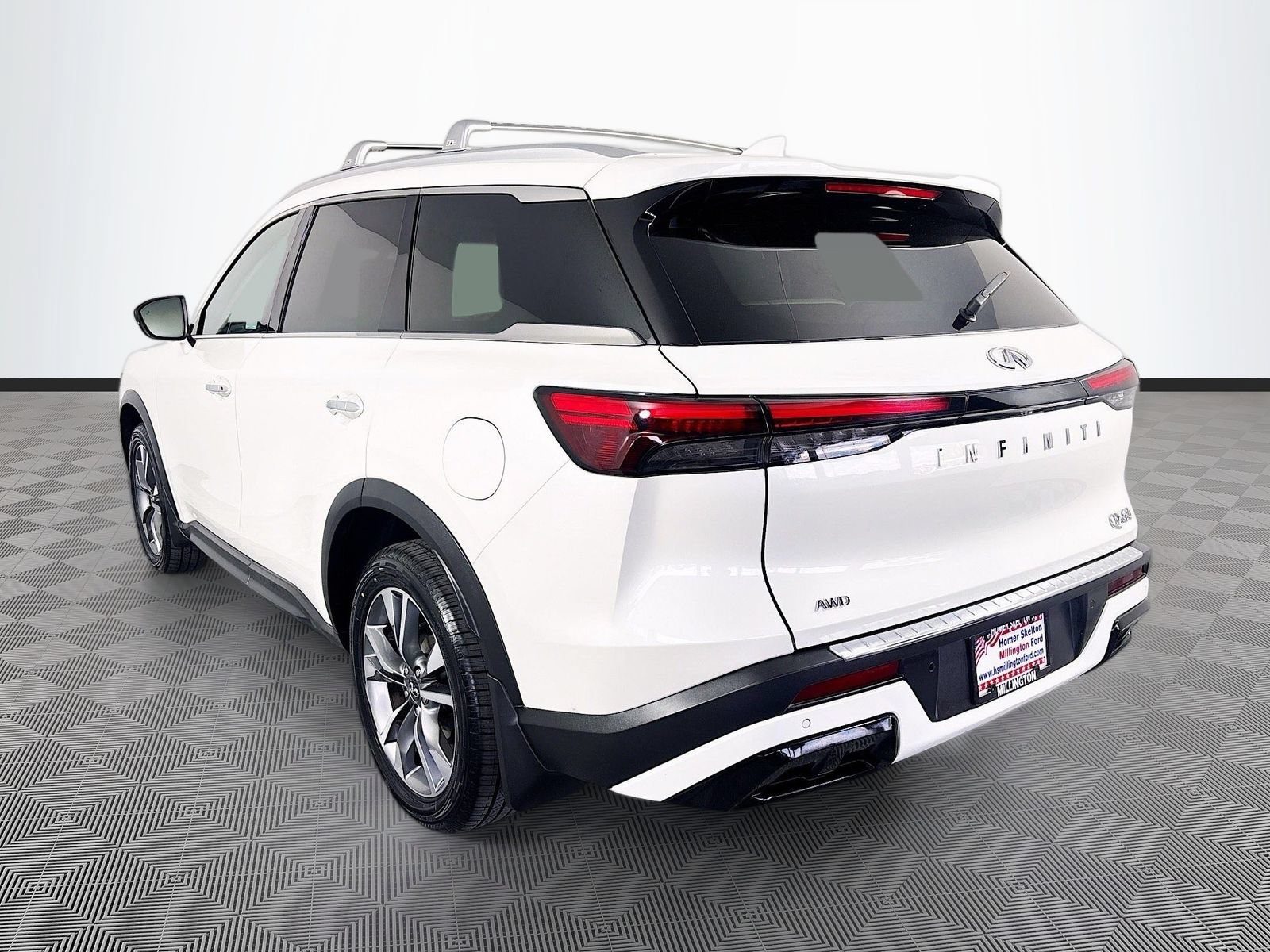 Used 2023 INFINITI QX60 Luxe w/ Cargo Package AWD/4WD image 5